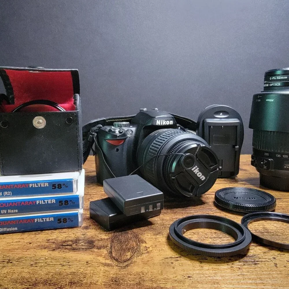 NIKON D60 6.1MP Digital SLR Camera Kit